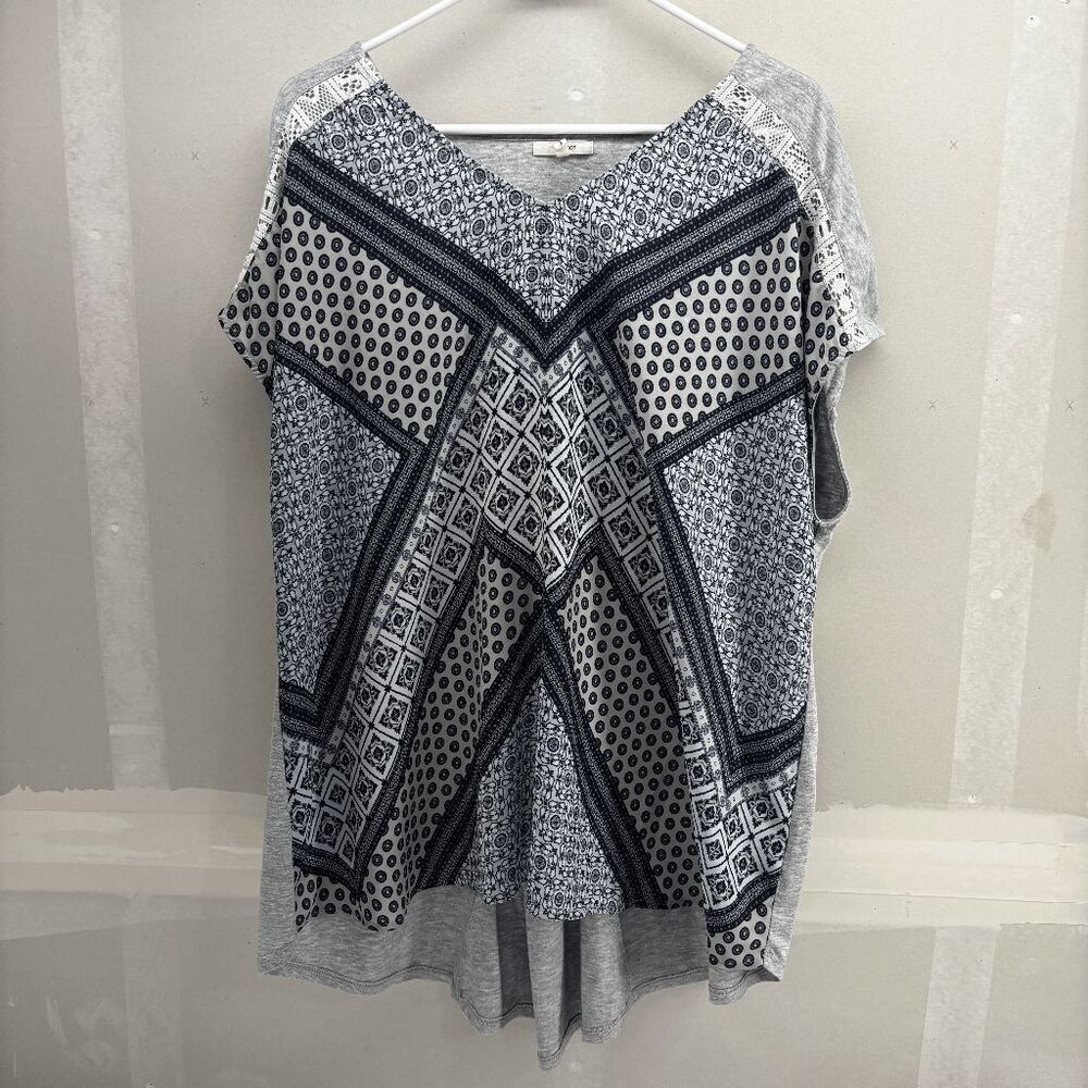 Maurices Peasant Top Womens Size 3X Geometric Circles Pattern Tribal BOHO EUC